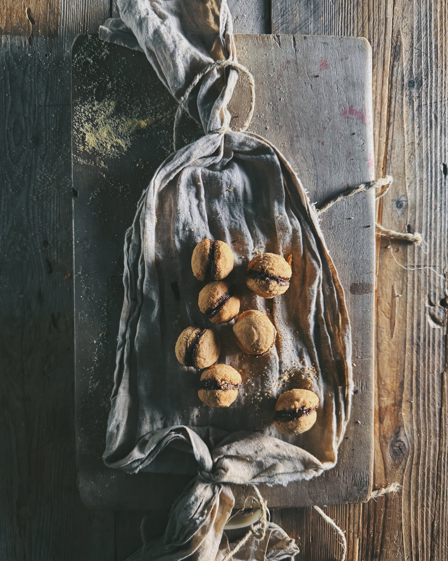 BACI DI DAMA alle nocciole e cioccolato fondente