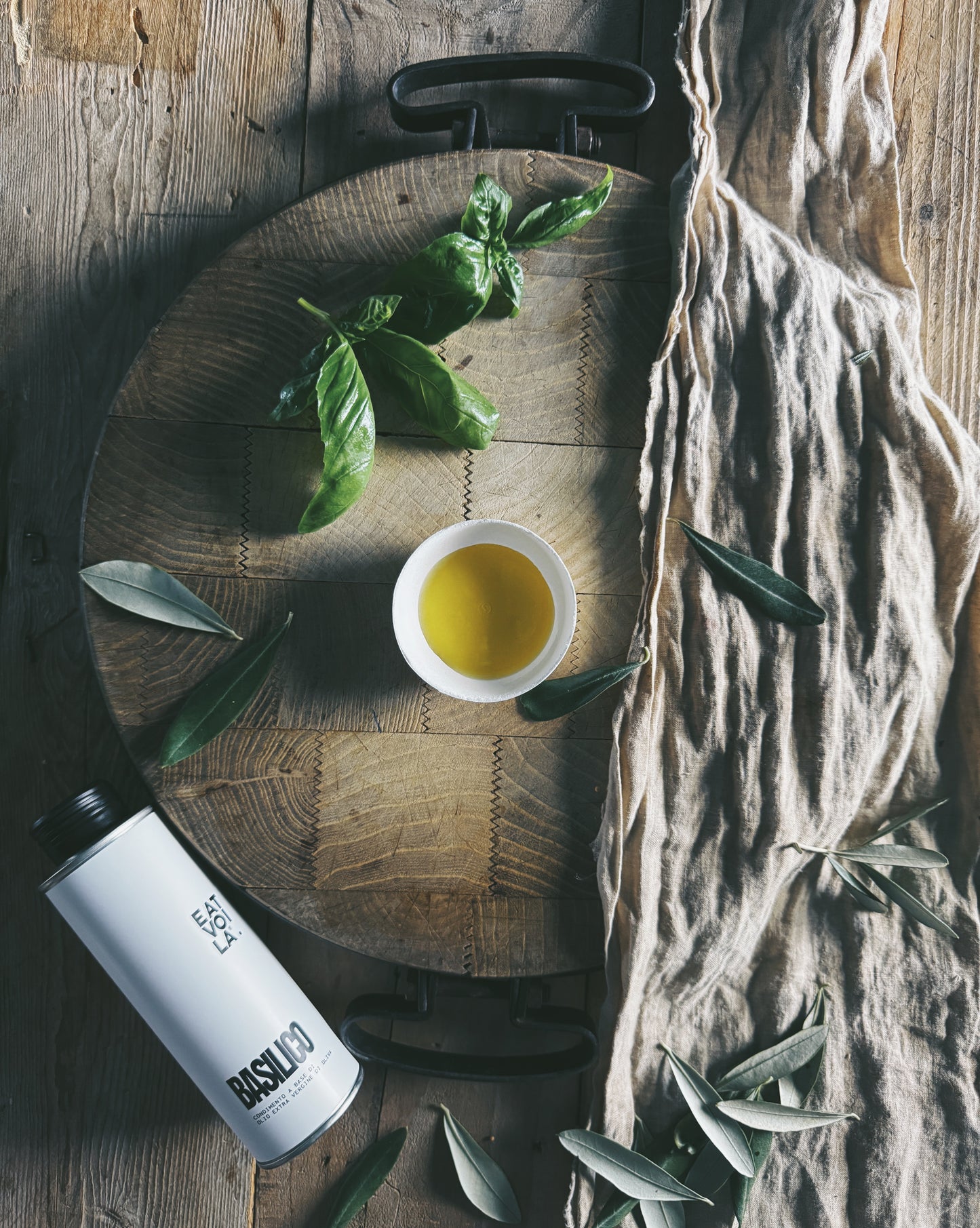 CONDIMENTO AL BASILICO a base di olio extra vergine di oliva