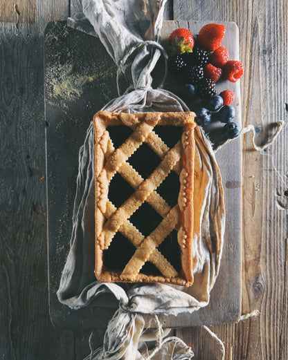 CROSTATA DI MELIGA ai frutti di bosco