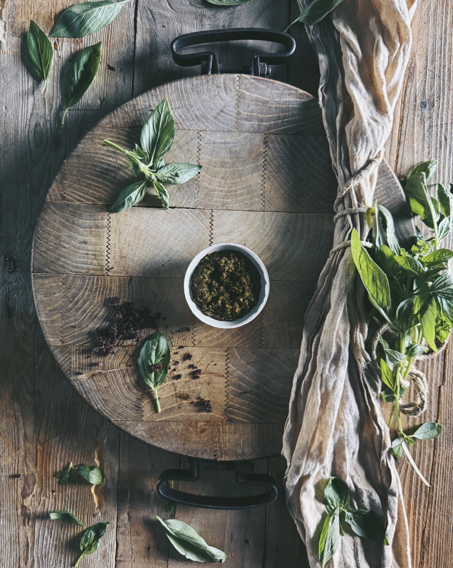 PESTO DI BASILICO  E TARTUFO NERO